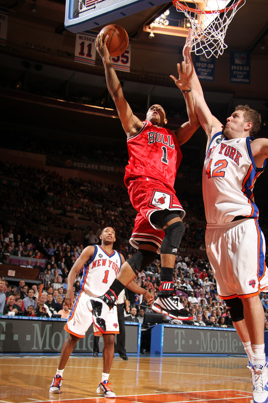 九游体育APP-今晨突围战来临，芝加哥公牛围绕CBA常规赛战术微调，态度坚定，训练强度明显提升