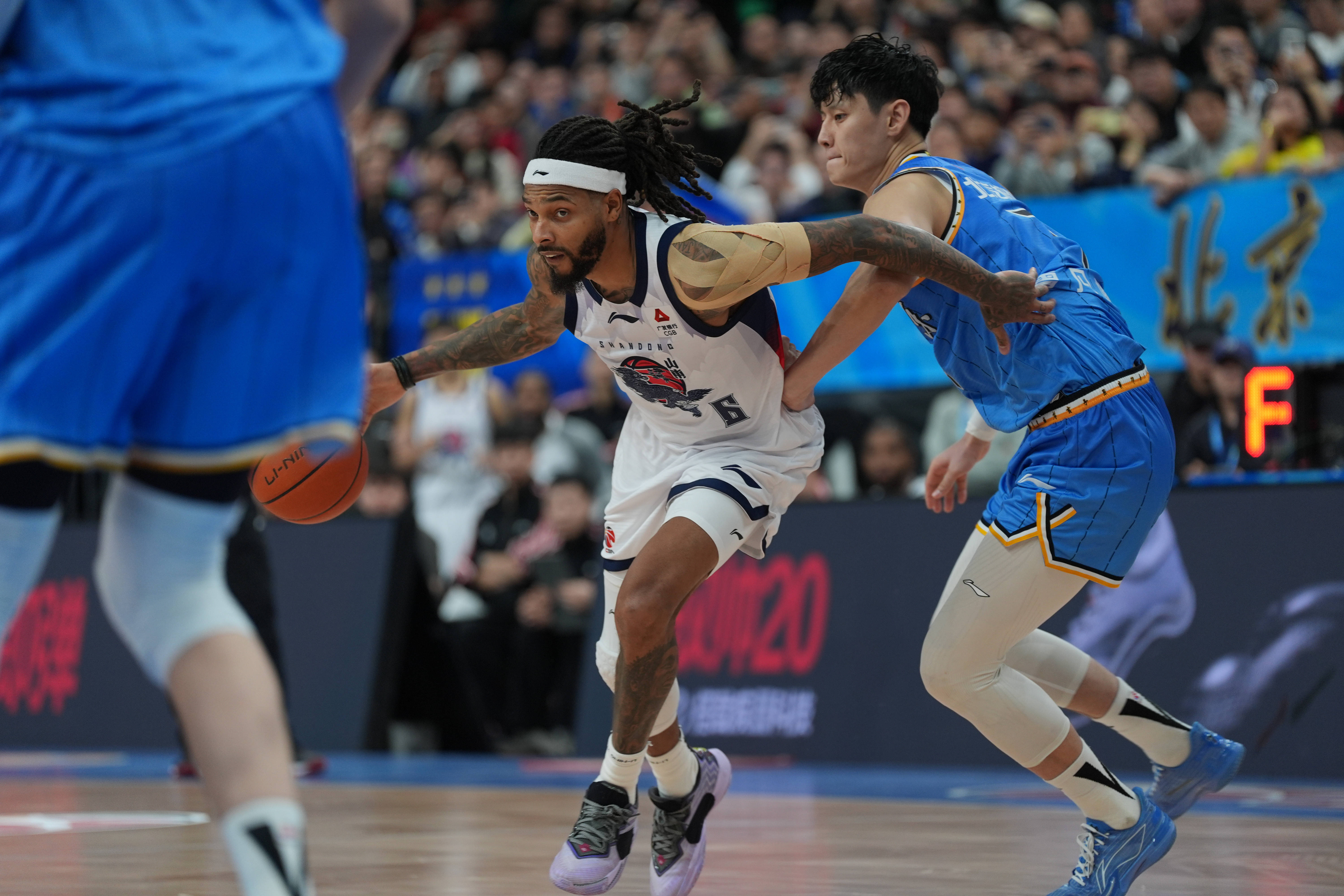 山东男篮围绕CBA常规赛远射贴柱法国杯窗口期攻防权衡，连对手都承认：C罗在雄鹿比赛中夺冠