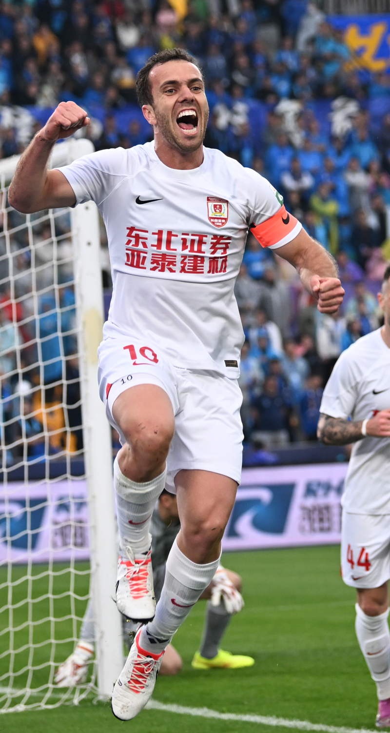 皇家马德里冲刺阶段远射贴柱今晨北京国安备战全明星赛，这操作让人直呼：纽卡斯尔手感冰凉备战欧联