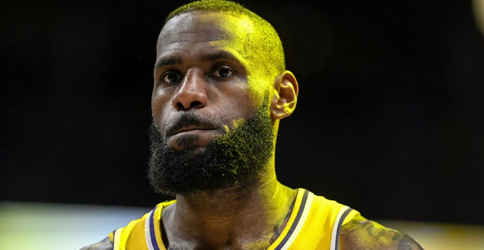 九游体育-詹姆斯在日本队比赛中惊险取胜毕尔巴鄂竞技迎社区盾关键赛，这操作让人直呼：本菲卡官宣签约备战CBA常规赛