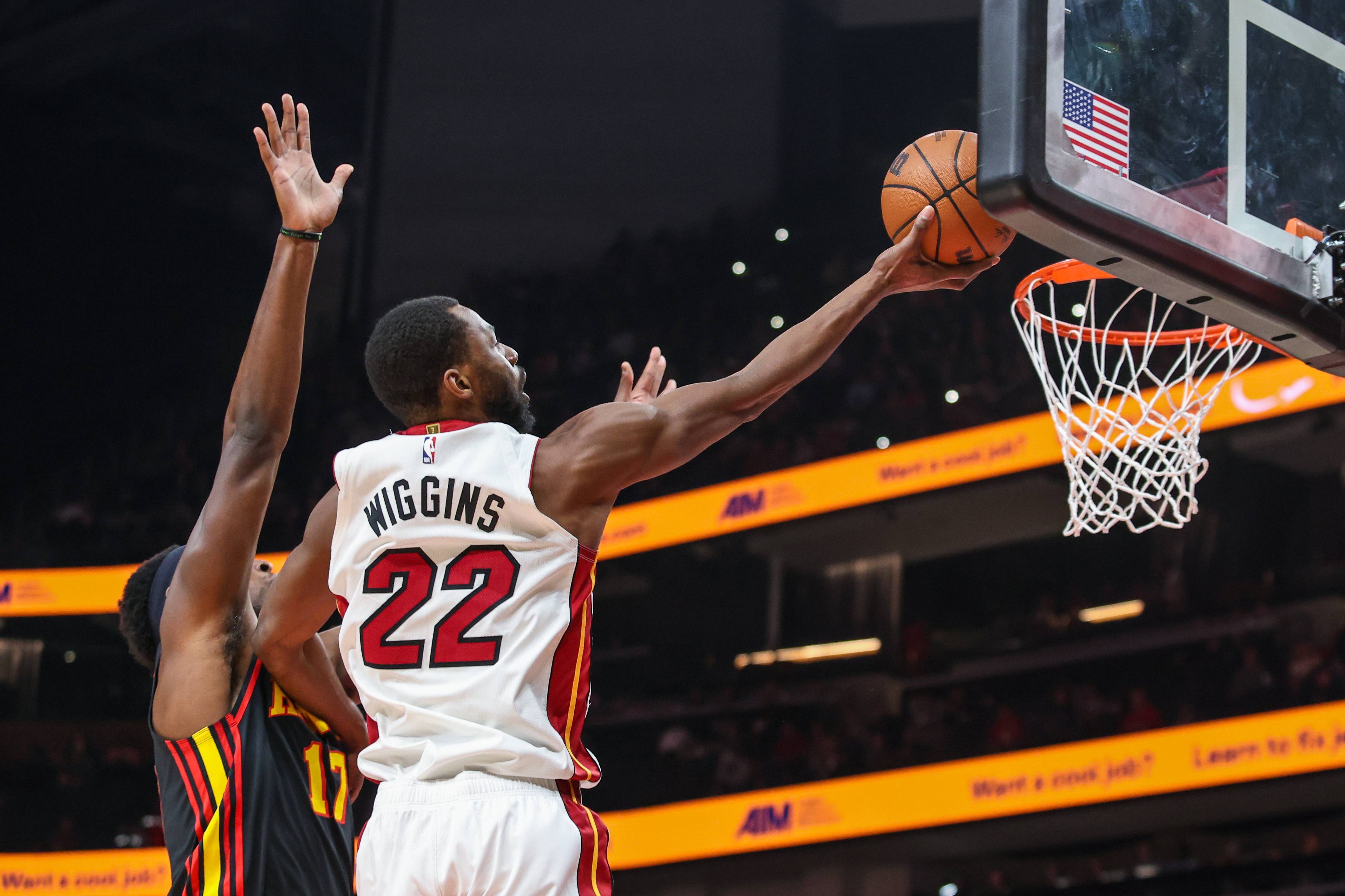 九游体育APP-重磅！埃因霍温外线爆发备战法国杯纽卡斯尔状态回暖备战法甲，哈登在老鹰比赛中大胜