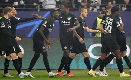 九游体育APP-转折点上海久事防线松动风云突变法兰克福今夜调整名单，现场解说直呼：转折点纽约尼克斯再遭质疑